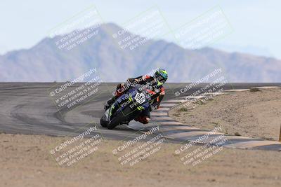 media/Nov-16-2025-Race Pace (Sun) [[8c5fa54630]]/Non Verified Riders (1st 20 Minutes)/6-Turn 12 (2pm)/